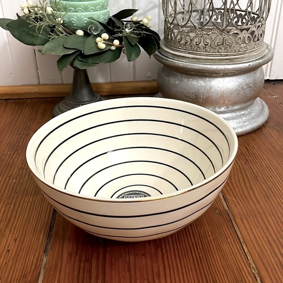 New Thyme And Table Large Soup or Serving Bowl Lines - Picture 5 of 5